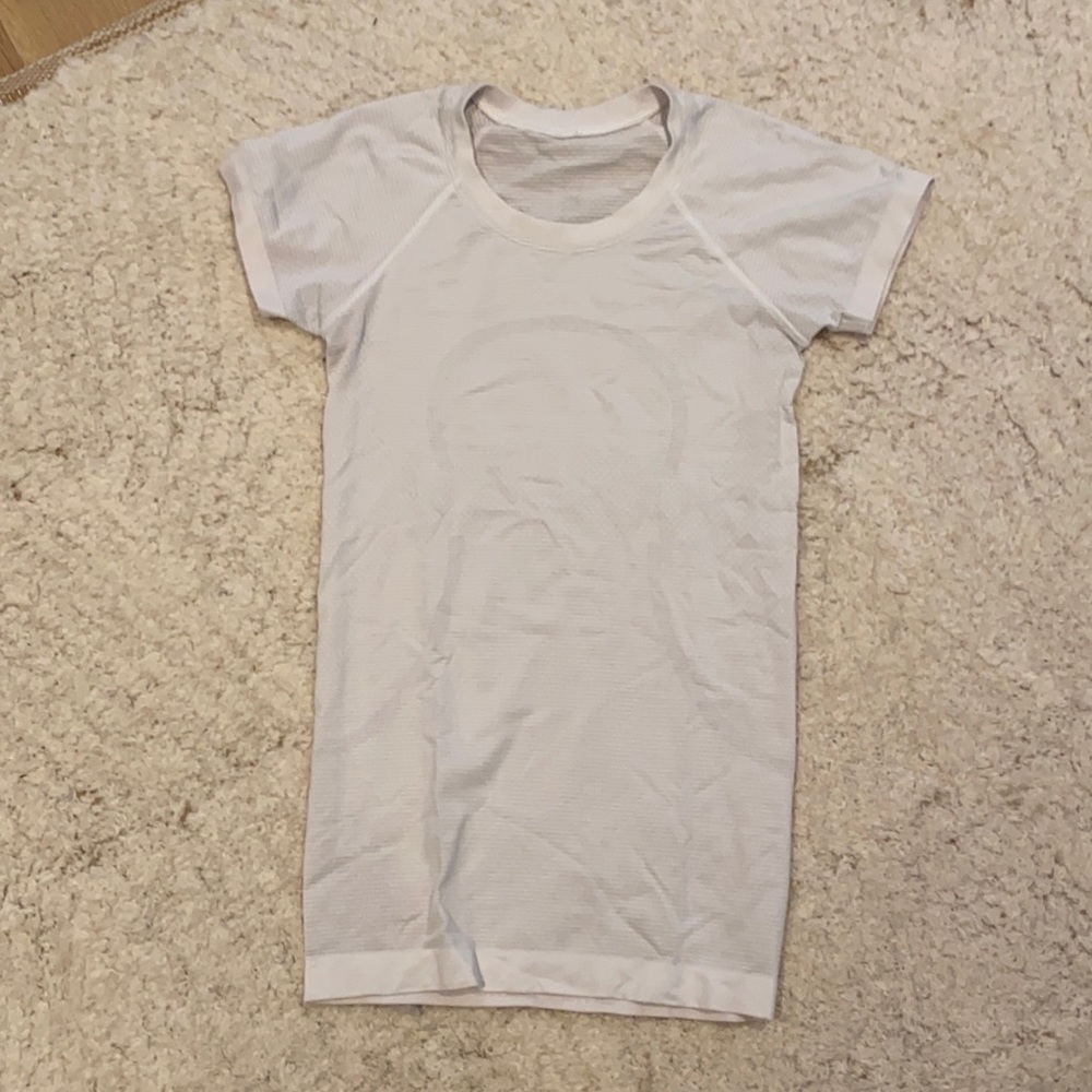 Short sleeve lululemon top